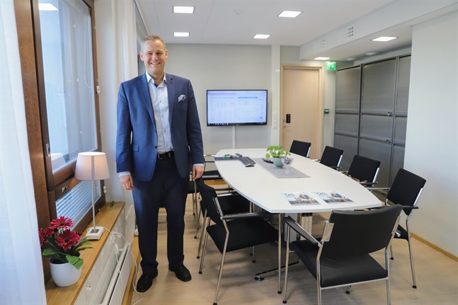 Vi är mycket nöjda med fjolåret, trots att det är mycket osäkerhet runt omkring oss, säger Stefan Grönholm, regiondirektör på Aktia i Österbotten.