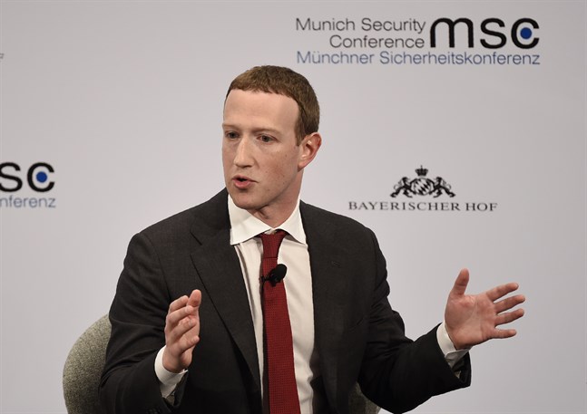 Mark Zuckerberg deltar i den pågående internationella säkerhetspolitiska konferensen i München.