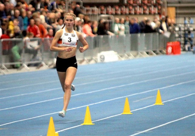Nathalie Blomqvist blev dubbelmästare i Tammerfors.