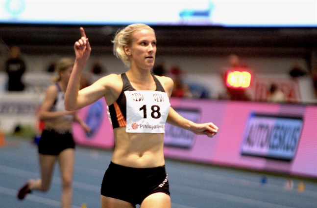 Camilla Richardsson löpte hem FM-guldet på 3000 meter i överlägsen stil.