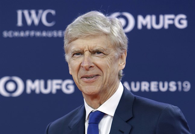 Arsène Wenger har tröttnat på hur offside döms efter att VAR tagits i bruk.