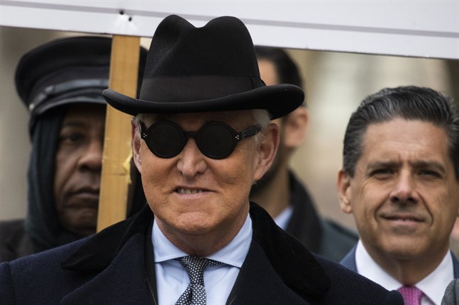 Roger Stone, tidigare rådgivare åt USA:s president Donald Trump, på väg till rättssalen på torsdagen.