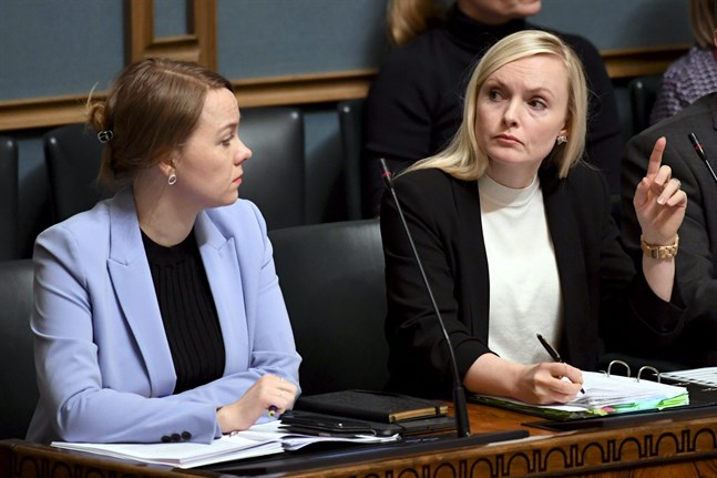 Enligt Helsingin Sanomat har finansminister Katri Kulmuni (C) och inrikesminister Maria Ohisalo (Gröna) svårt att komma överens.