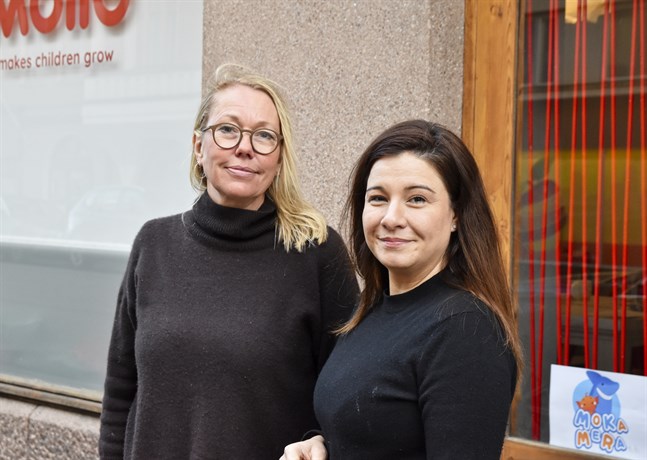 Petra Holm och Suzan Aledin har lärt sig både arabiska och kinesiska ord när de har jobbat med språkappen.
