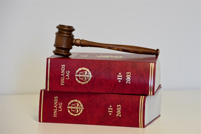 Finlands lagstiftning om terroristbrott kommer att granskas av en särskild arbetsgrupp som Justitieministeriet tillsätter.