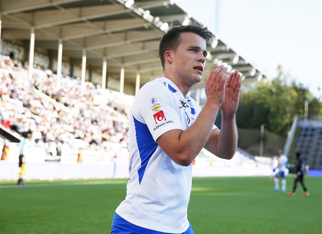 Simon Skrabb blev ordinarie i Norrköpin men var inte nöjd över att vid upprepade tillfällen flyttas ner som wingback.