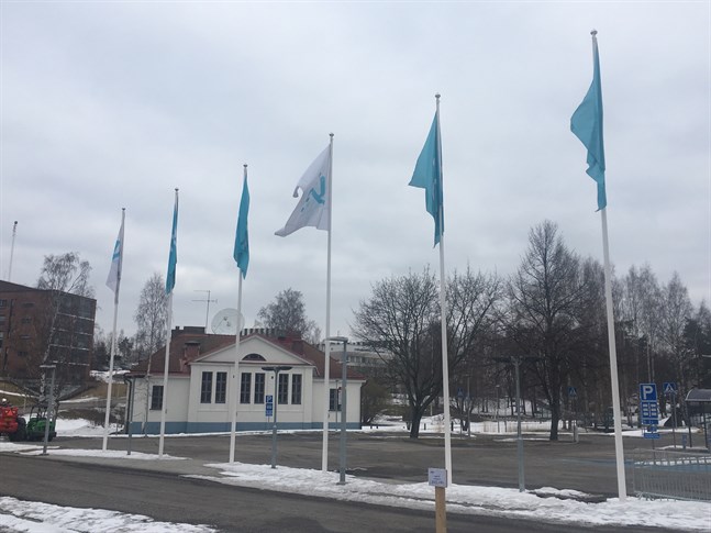 Svenska Yle får svidande kritik i den granskning som tidningen Journalisten gjort.