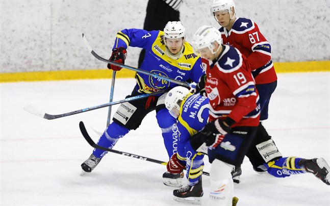 Lagkaptenen Teemu Kaislehto och tidigare Sport-yttern Markus Nässlin hör till Malax IF:s ledande spelare. I söndagens avgörande kvartsfinalmatch gjorde Kaislehto två mål medan Nässlin antecknades för 0+3.