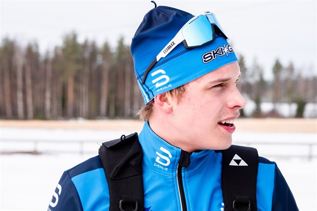 Alexander Ståhlberg och alla de andra skidjuniorerna får vila på hanen ett tag, det blir inga FM-tävlingar i Vuokatti i helgen.