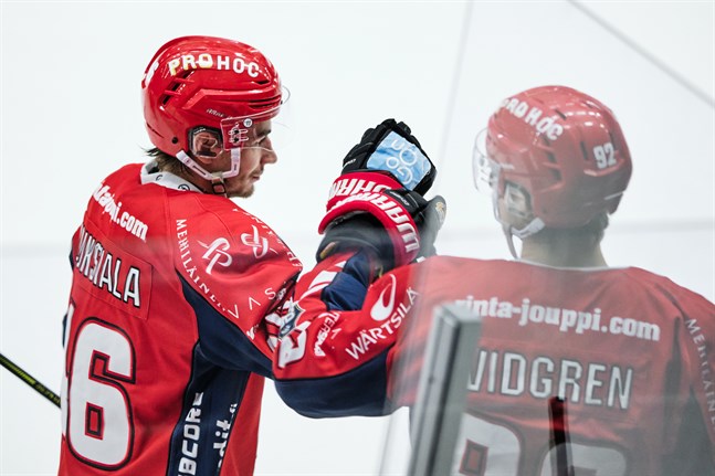 Juho Liuksiala återvänder till laguppställningen i kväll.