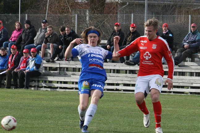 Theo Granfors (till höger) återvänder till Sporting efter en säsong i Vasa.
