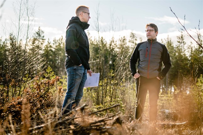 Martin och Kjell Östman är övertygade om att läget på den nya tomten i Lepplax betyder mycket för tillväxten för företaget BCE Perustus.