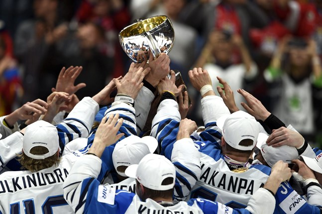 Lejonen får inte försvara sitt VM-guld i vår. Trösten är väl att Finland får ett år till som världsmästare i ishockey?