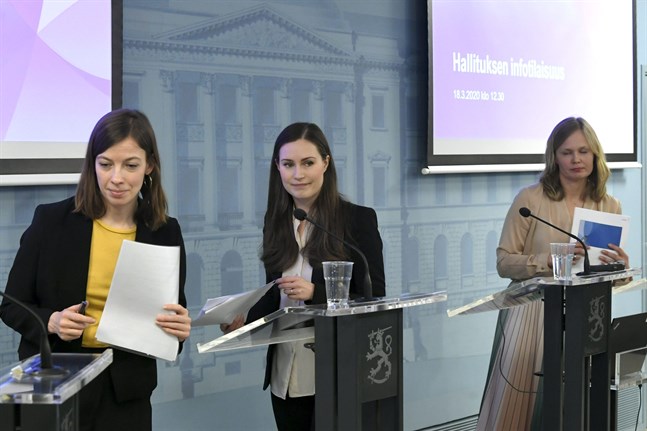 Under presskonferensen med Li Andersson (V), Sanna Marin (SDP) och Hanna Kosonen (C) kom det bland annat fram att det inte har klarnat kring skolornas eventuella förlängning mot sommaren.