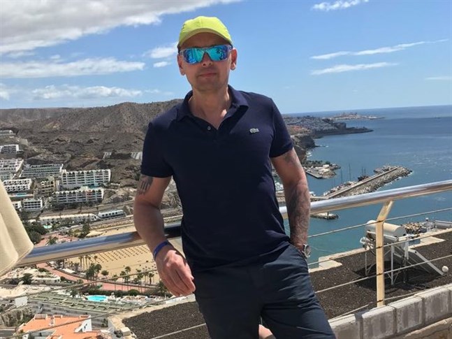 Patrick Linmans semester på Gran Canaria i Spanien utvecklades till något av en mardröm. Han hoppas vara hemma i Finland på torsdag.