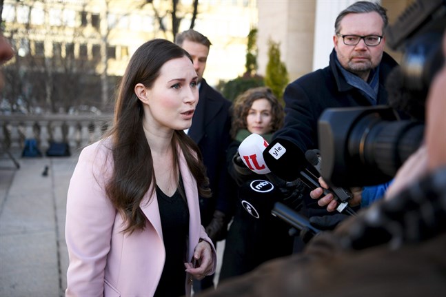 Statsminister Sanna Marin (SDP) innan överläggningarna i Ständerhuset började klockan 10 på tisdagen.