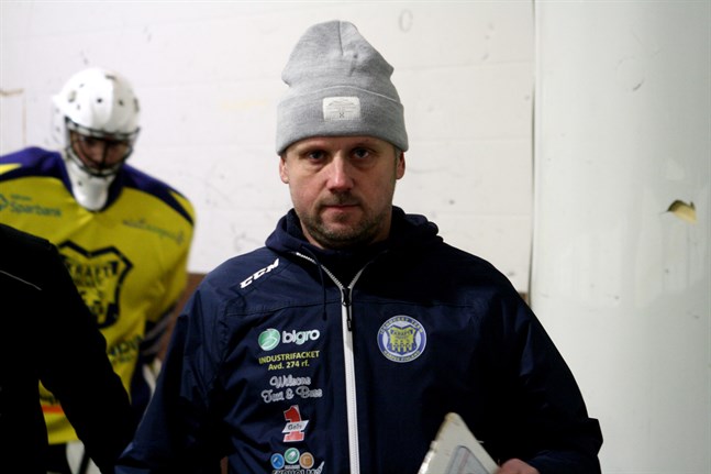 Anders Snickars har basat över Krafts division 2-lag i två säsonger. Nu tackar han för sig.