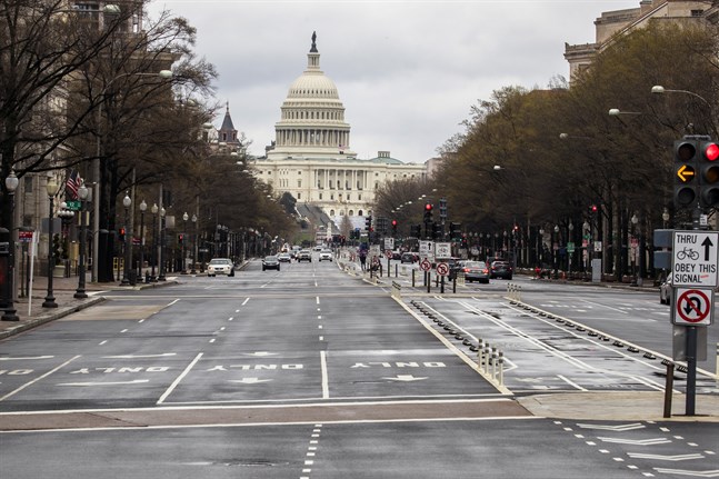 USA:s senat har godkänt ett enormt stimulanspaket.