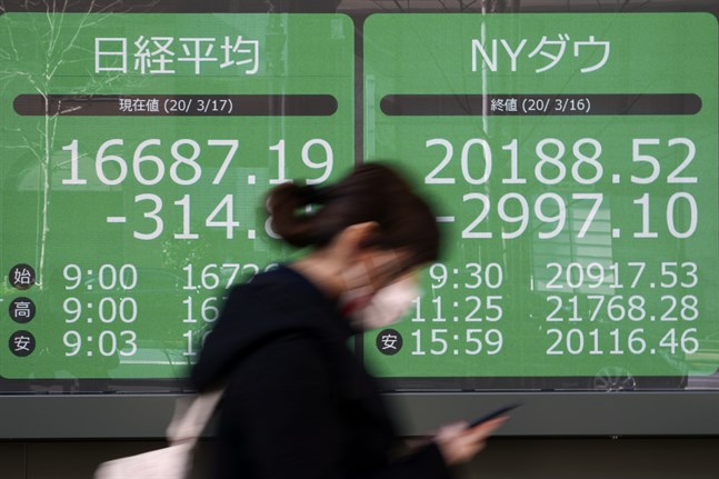 Börsen i Tokyo dalade vid öppning.