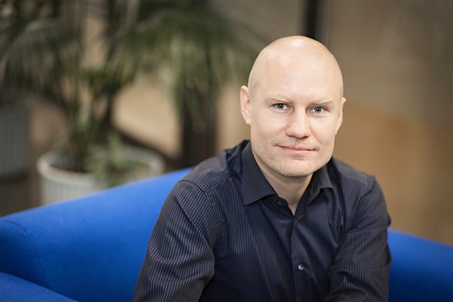 Ilkka Nissilä, kassadirektör vid servicefacket Pams arbetslöshetskassa, upplever att arbetslöshetskassan just nu jobbar i blindo.