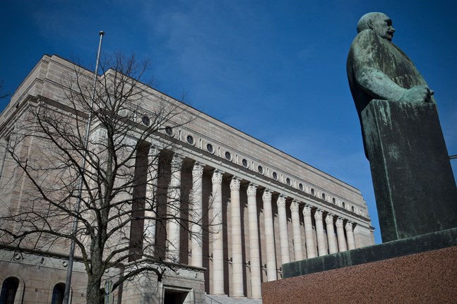 Riksdagsledamöterna diskuterade coronakrisen på onsdagen.