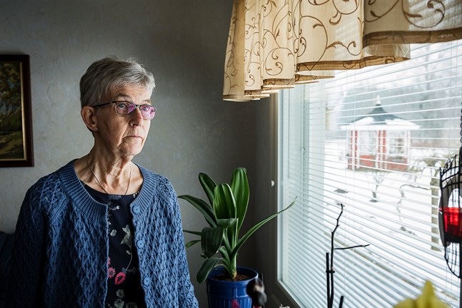 Maj-Britt Näse i Kronoby är orolig för att hälsan påverkas på lång sikt av att kontroller inte görs.