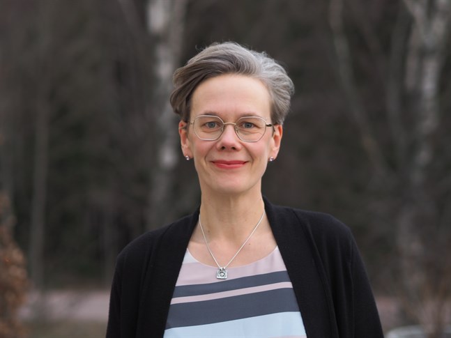 Johanna Boholm, från Kronoby och bosatt på Åland, är aktuell med två böcker.