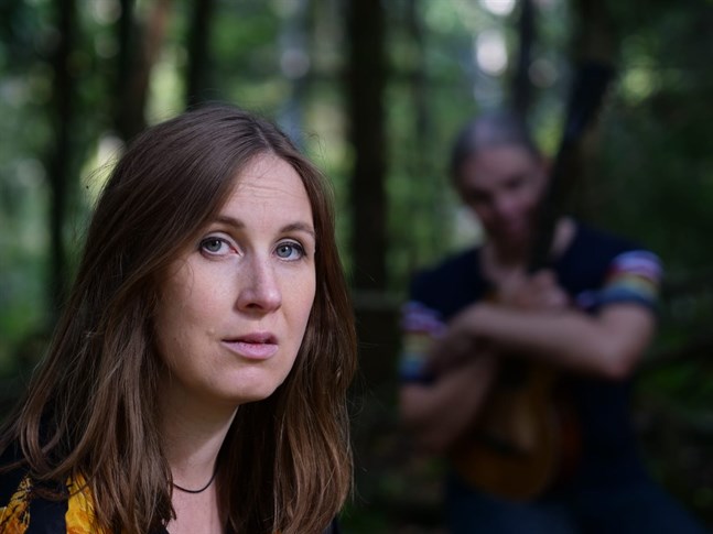 Jessica Riippa släpper en låt tillsammans med Niko Riippa. De album som de tillsammans har spelat in väntar de med att släppa tills det går att ordna fysiska releasekonserter igen.