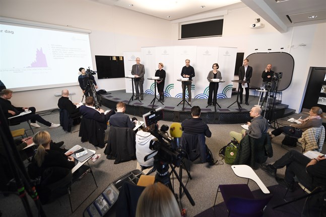 Folkhälsomyndigheten presenterar dagligen dödstal, men efter en vecka visar korrigerade uppgifter hittills att antalet avlidna i covid-19 är avsevärt högre. Arkivbild.