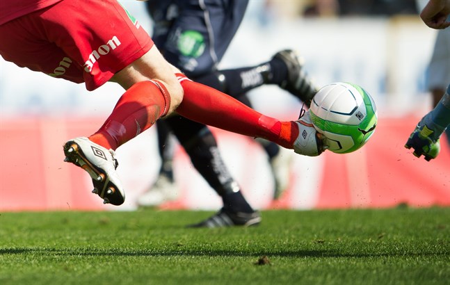 Fotbollen står stilla i nästan hela världen. Arkivbild.