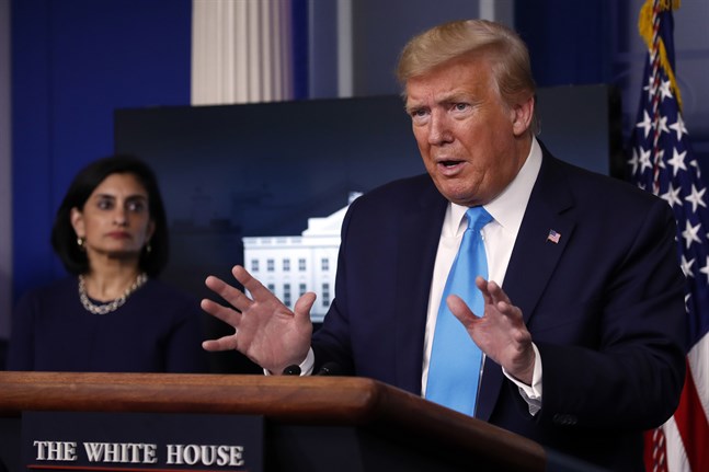 President Trump under presskonferensen i Vita huset.