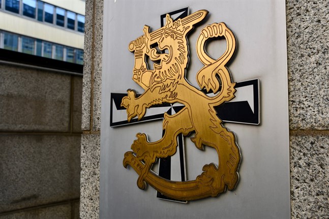 Under Försvarsmaktens ledning utreds nu också möjligheten att snabbt bygga upp kapacitet till storskaligt renande av andningsskydd.