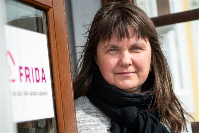 Enligt Sara Mikander, verksamhetsledare för Frida, finns det ett stort behov av stödsamtal för tillfället.