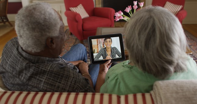 Med skype kan du ringa videosamtal till nära och kära.