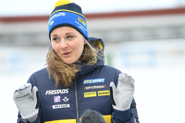 Stina Nilsson har lämnat skidåkningen för en ny karriär som skidskytt. Arkivbild.
