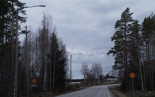 Att tekniska nämnden nu har tydligare och klarare kriterier att följa betyder inte att det blir enklare att få vägbelysning. Bilden från Böle.