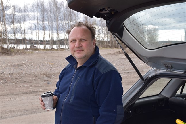 Företagaren Rostislav Aalto har tvingats ansöka om arbetslöshetsunderstöd på grund av coronakrisen.