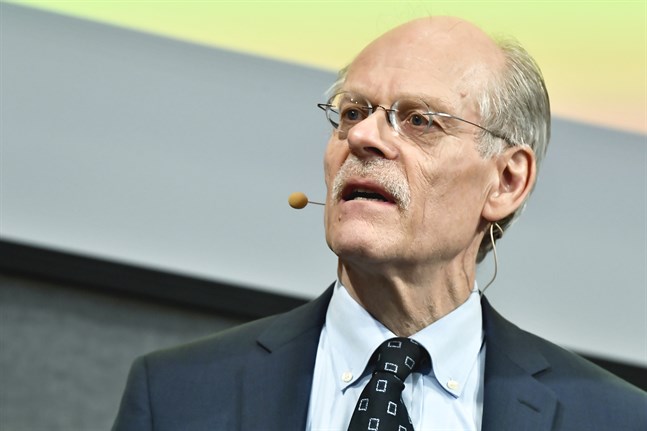 Riksbankschefen Stefan Ingves har inför tisdagens räntebesked sagt att Riksbanken kommer att göra vad som krävs i coronakrisen.