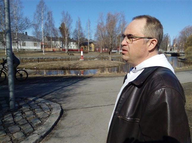 Reino Herlevi ser trots allt med tillförsikt mot framtiden.