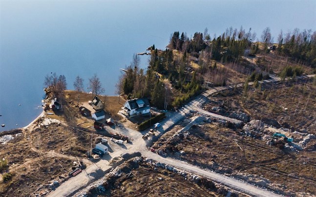 Strandnära boende och byggrätter var två teman bland måndagens inlämnade motioner i Pedersörefullmäktige.