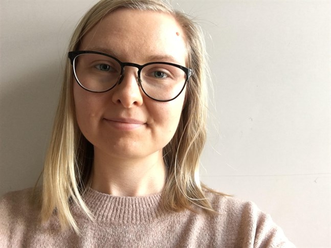 Sara Högberg vill få tid och ro att fokusera på sina studier, något som stipendiet från Svensk-Österbottniska samfundet hjälper henne med.