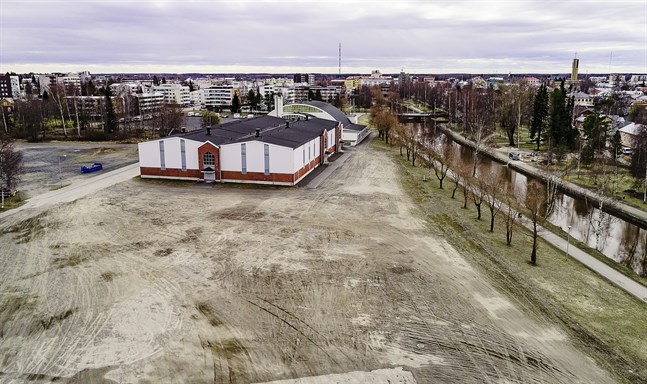 Idrottsparken diskuterades flitigt i Karlebyfullmäktige.
