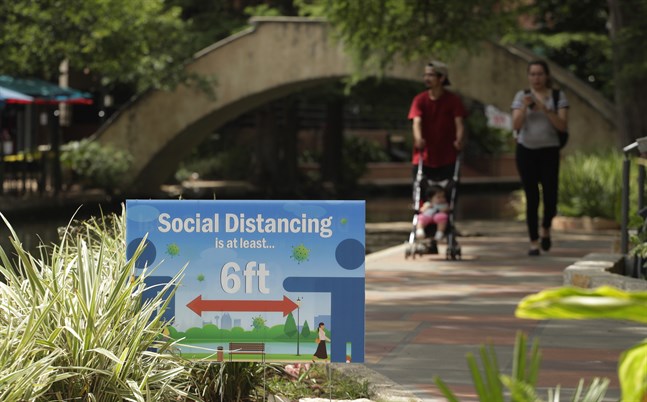 Uppmaningar om social distansering i San Antonio, Texas.