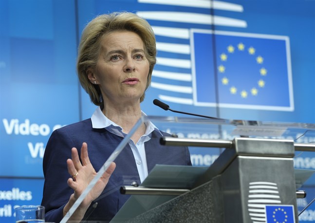 EU-kommissionens ordförande Ursula von der Leyen laddar för att lägga fram nya förslag på en återhämtningsfond för coronakrisen och EU:s långtidsbudget. Arkivbild.
