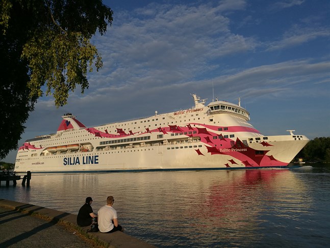 Tallink Silja har byggt ett extra tvättställ vid en av restaurangerna på Baltic Princess som åker Åbo–Stockholm.