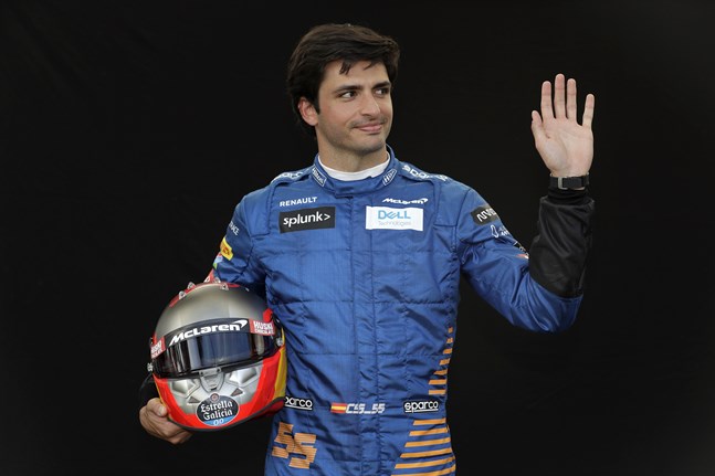 Carlos Sainz tar över efter Sebastian Vettel i Ferrari nästa säsong.