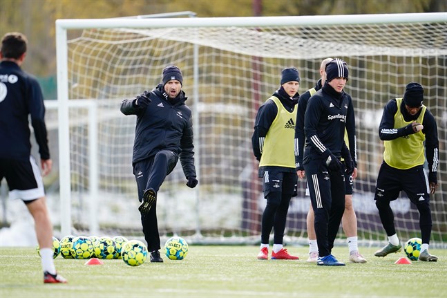 Norska Rosenborg tränar inför starten av norska Eliteserien i juni. Arkivbild.