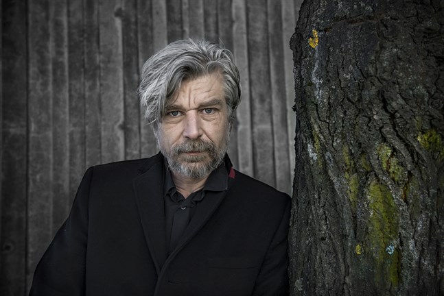 Karl Ove Knausgård släpper romanen "Morgenstjernen" i höst.