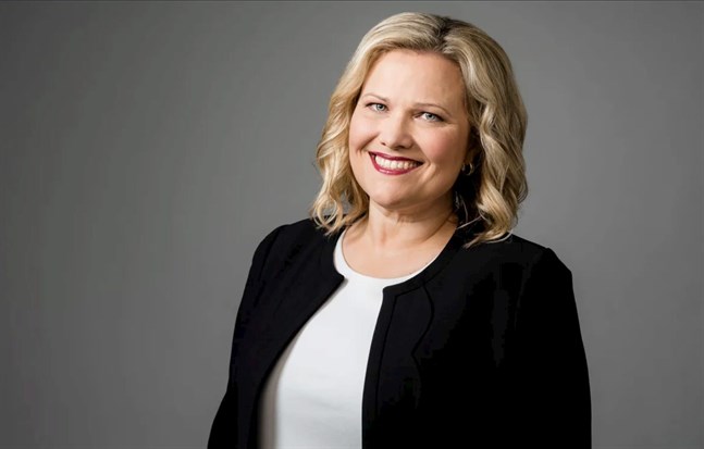 Johanna Törn-Mangs tillträder som ny direktör för Svenska Yle i juli. Hon har jobbat i mediebranschen i över 20 år och är glad att Yles styrelse värderade journalistiskt kunnande i direktörsvalet.