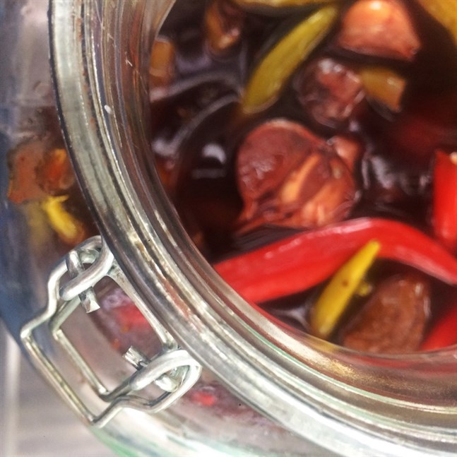 Fermenterad chilisås har sina rötter i Louisiana och passar till all grillmat.